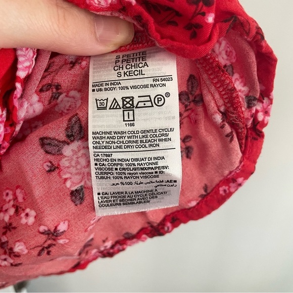 Old Navy Floral Rayon Midi Skirt Pockets Red Pink Size SP - Picture 5 of 10
